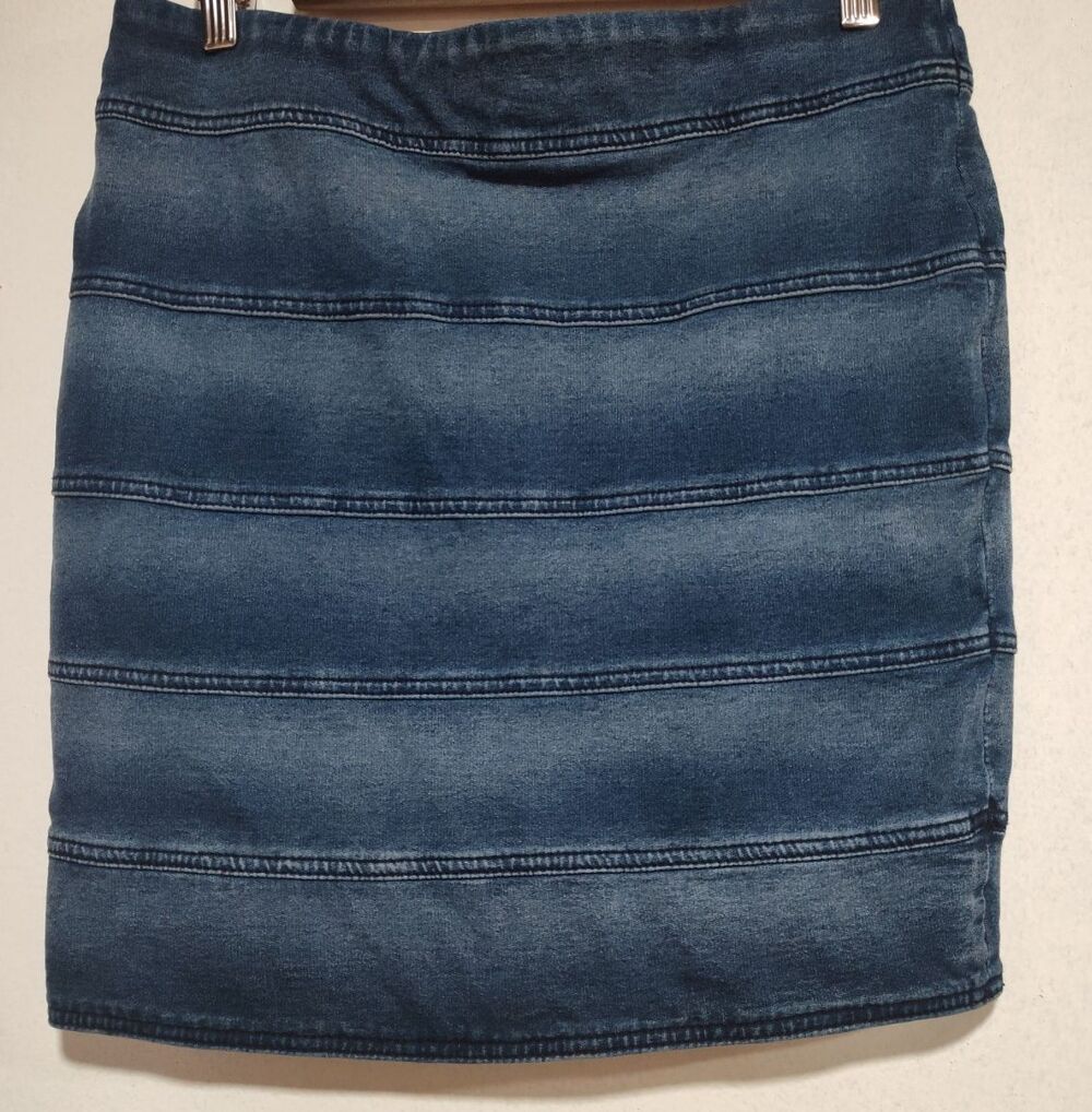 BCBG MAXAZRIA Women Denim Blue Mini Skirt Tier Bandage Style Elastic Waist Sze M